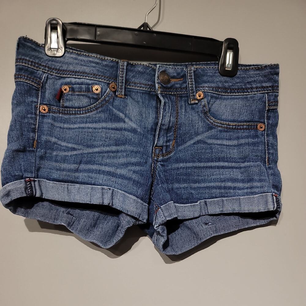 Fragile Blue Jeans Denim Shorts Juniors Size 7 Low Rise Pockets Casual Y2K